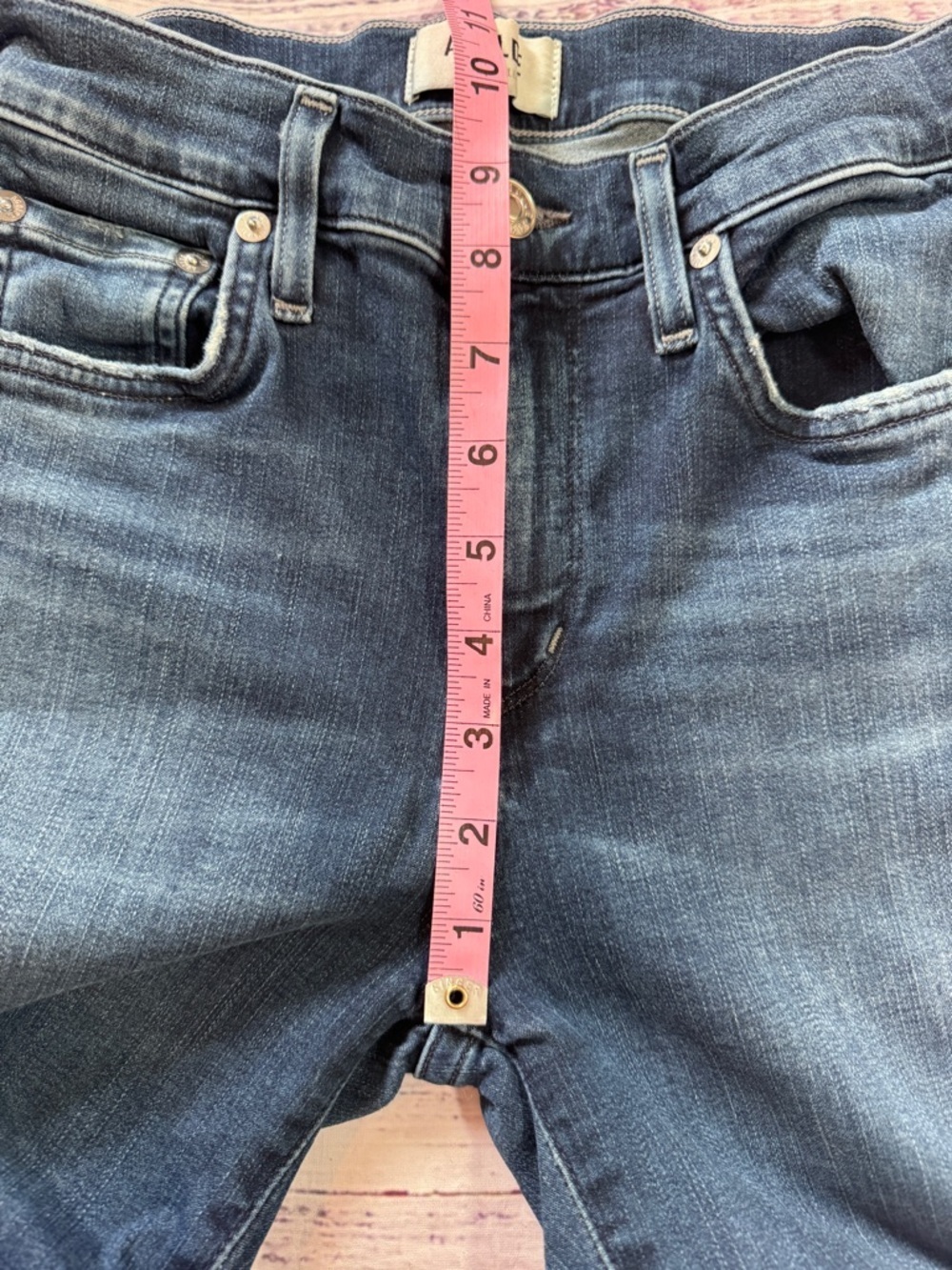 AGOLDE Sophie Crop Jeans Size 24 Medium Wash Raw Hem Stretch Denim - Picture 7 of 9